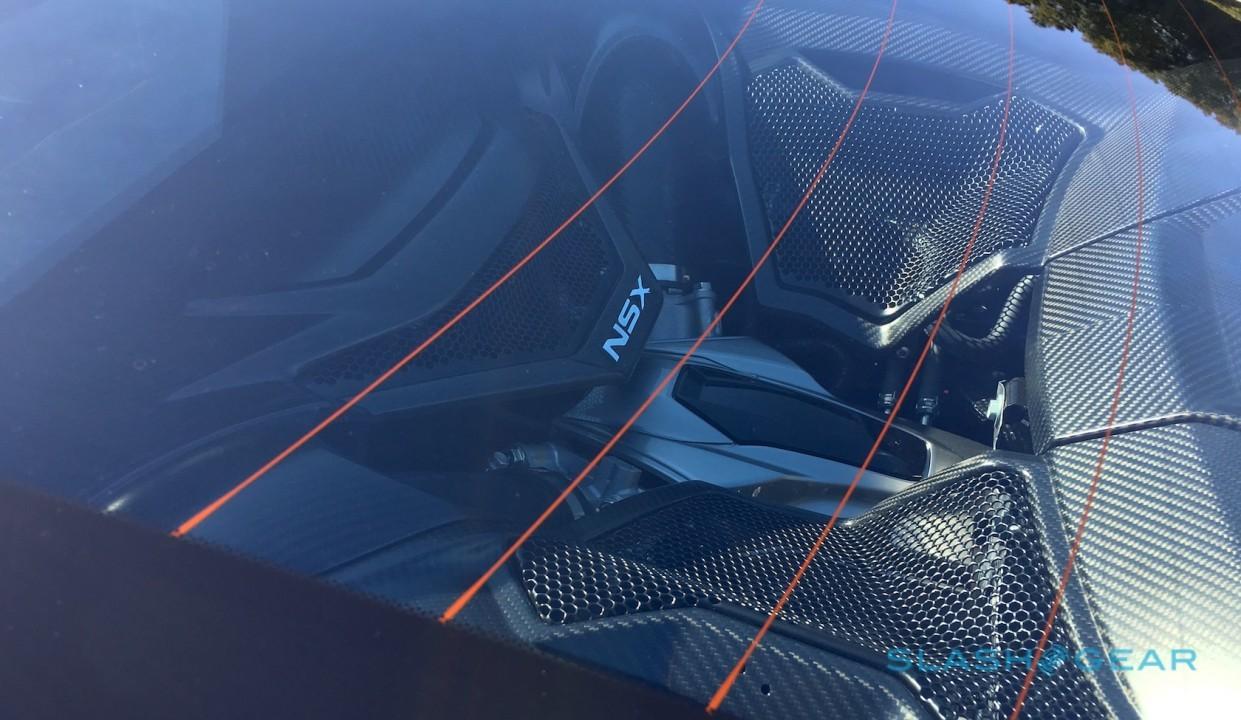 2017-acura-nsx-preview-sg-10