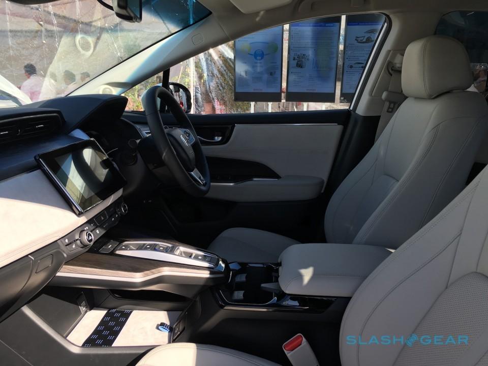 honda-clarity-fuel-cell-fcv-8