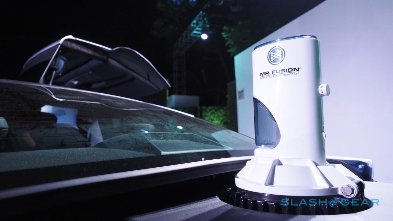 toyota-mirai-back-to-the-future-sg-16