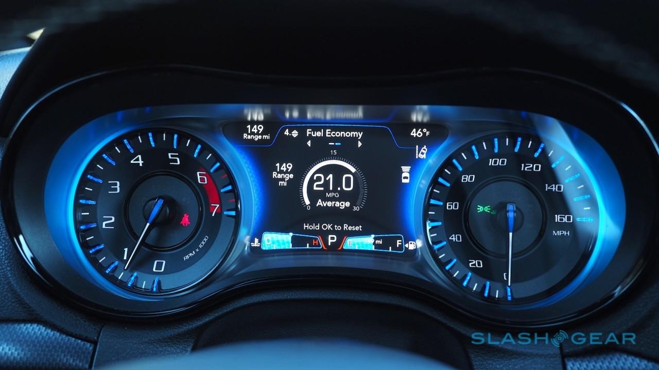 2016-chrysler-300s-26