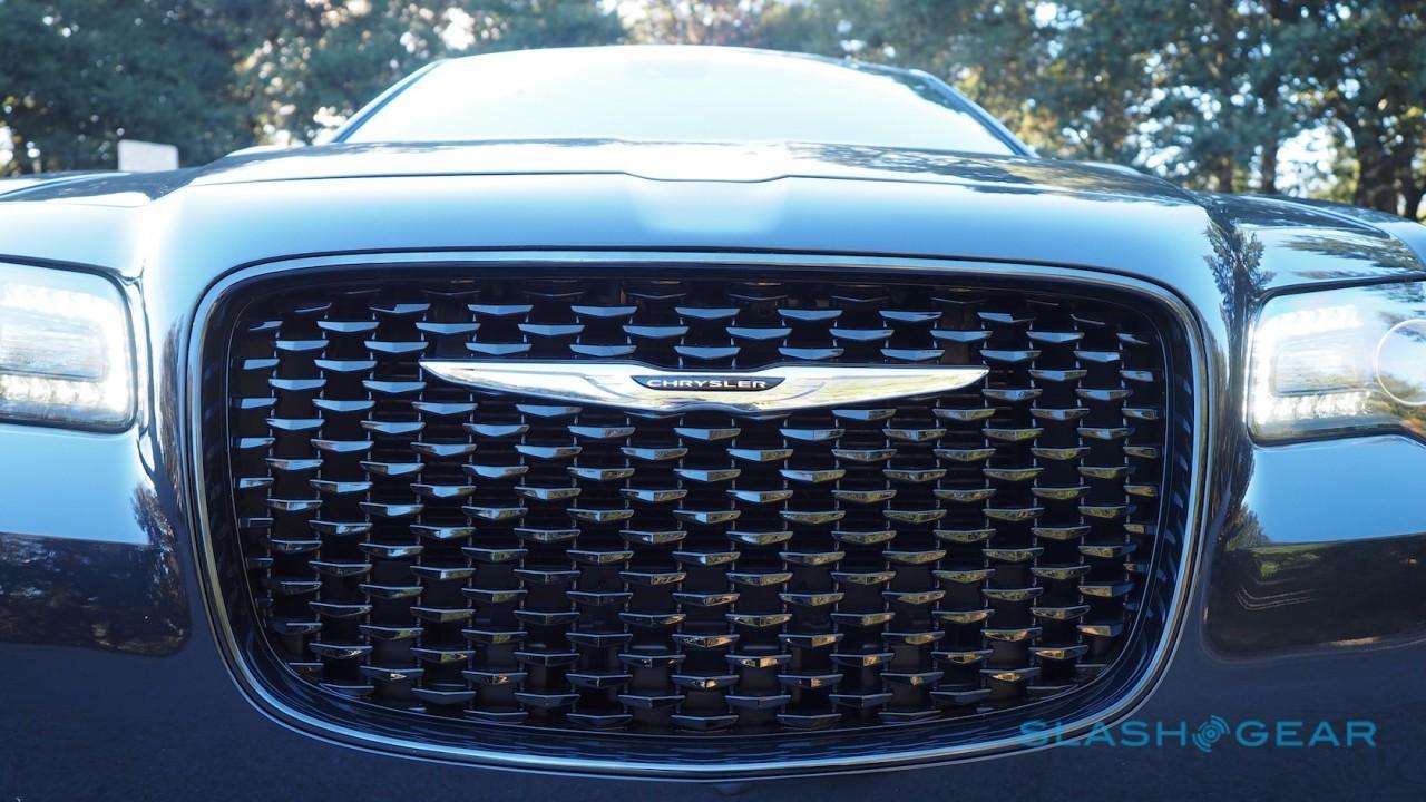 2016-chrysler-300s-5