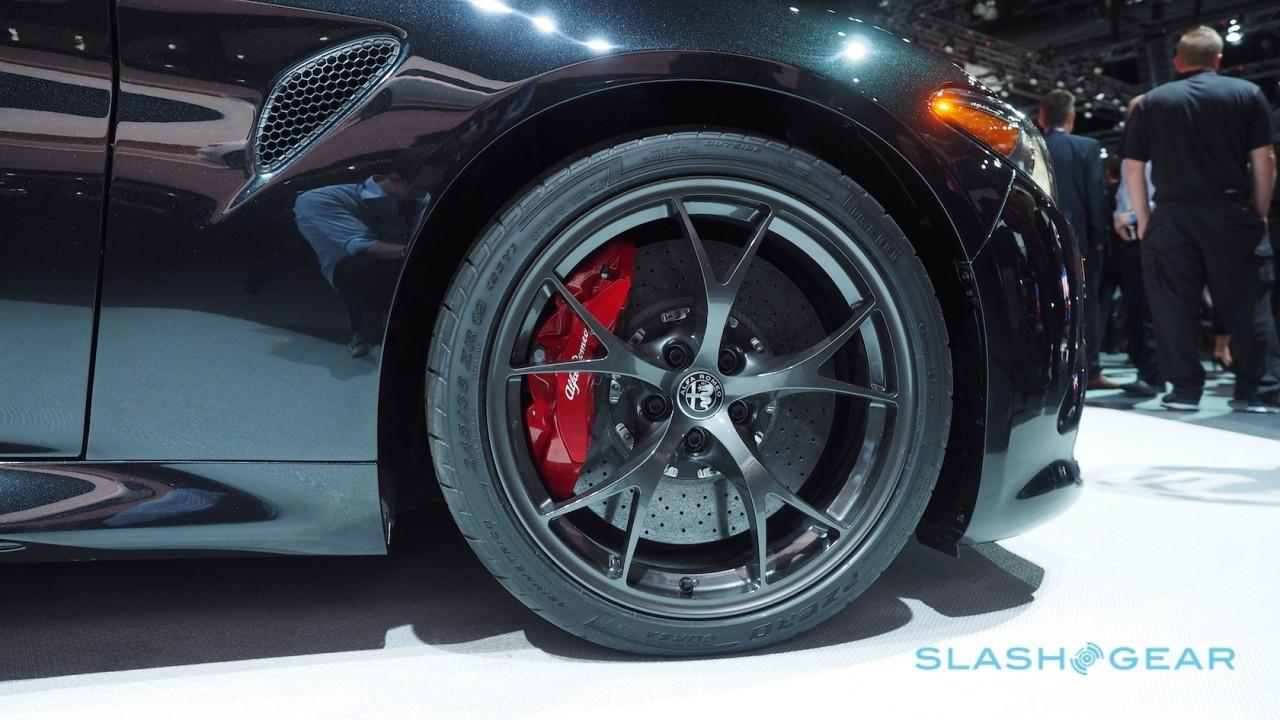 2017-alfa-romeo-giulia-quadrifoglio-4