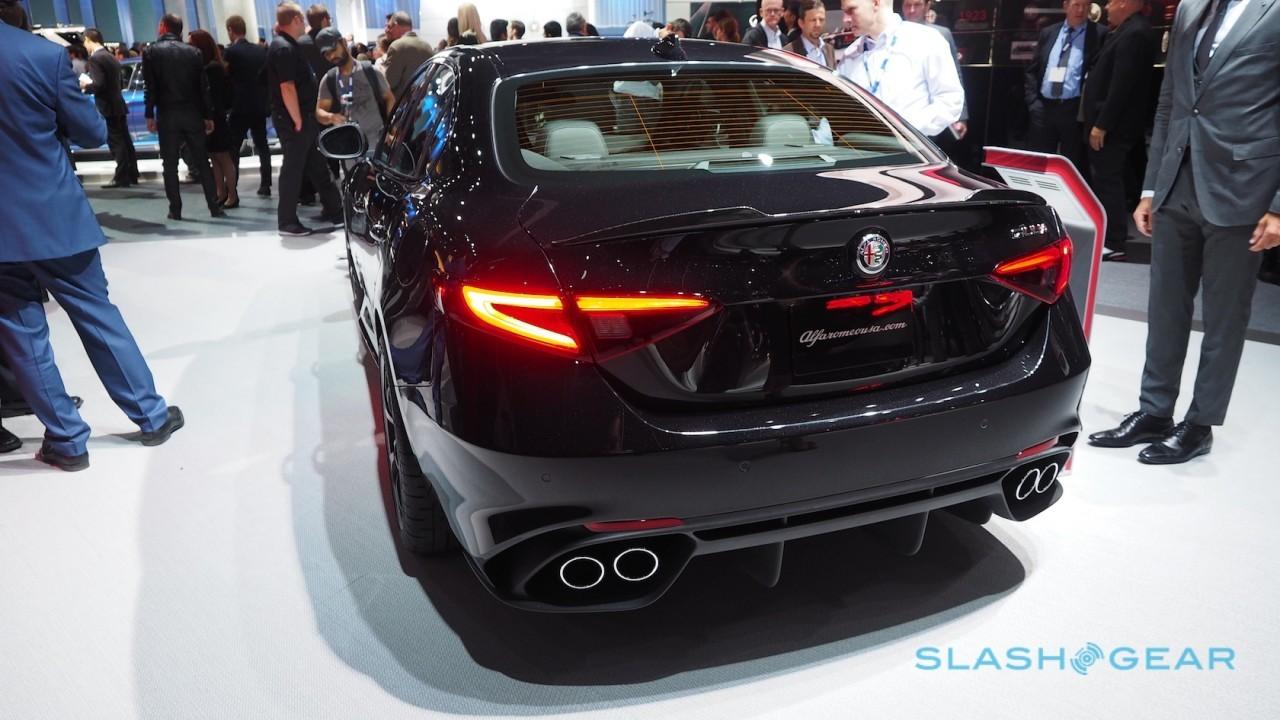 2017-alfa-romeo-giulia-quadrifoglio-5