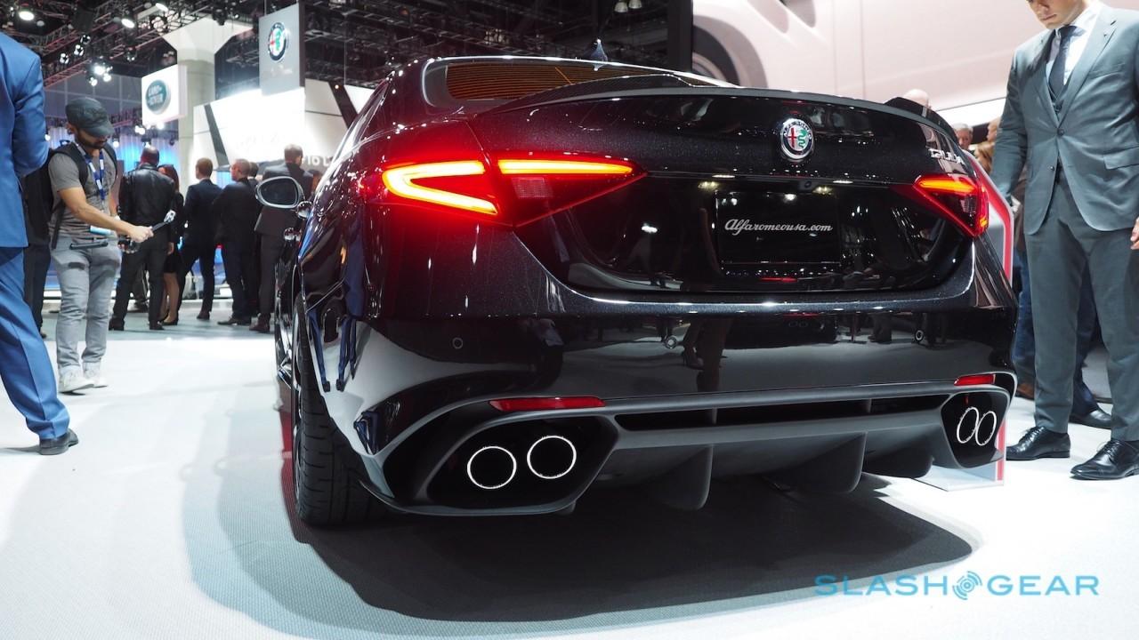 2017-alfa-romeo-giulia-quadrifoglio-6