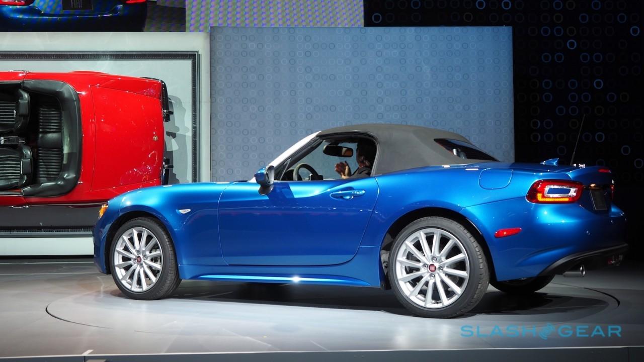 2017-fiat-124-spider-15