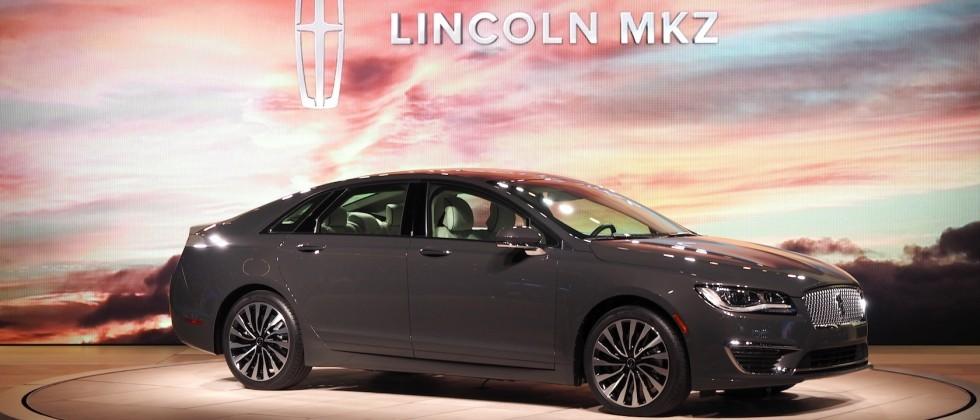 Lincoln’s 2017 MKZ scales up luxe and glitz with 400HP V6