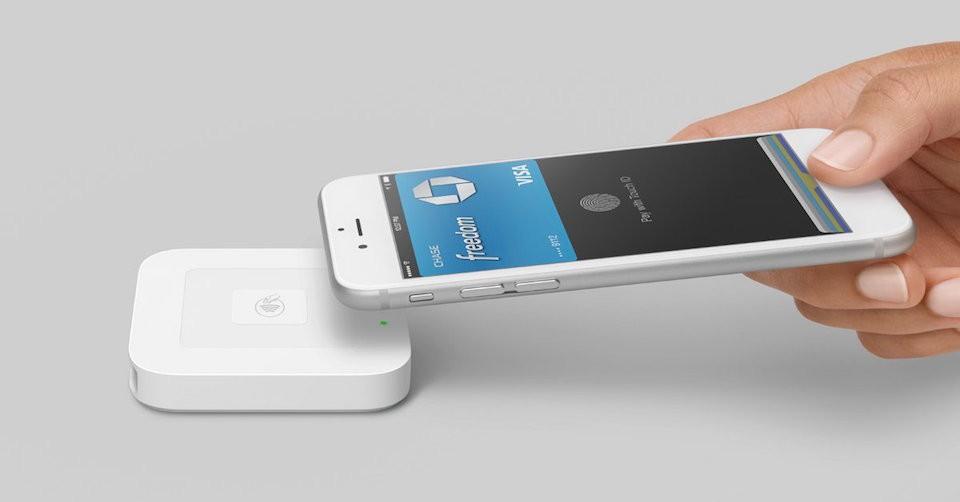 Square launches new NFC reader with Apple Pay support