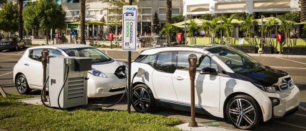 Bmw And Nissan Team To Take On Tesla S Superchargers Slashgear