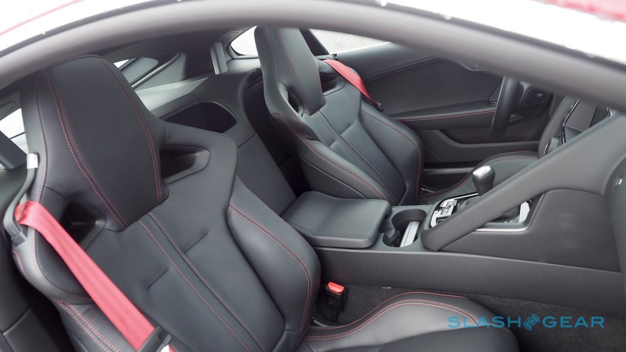 2016-jaguar-f-type-coupe-review-15