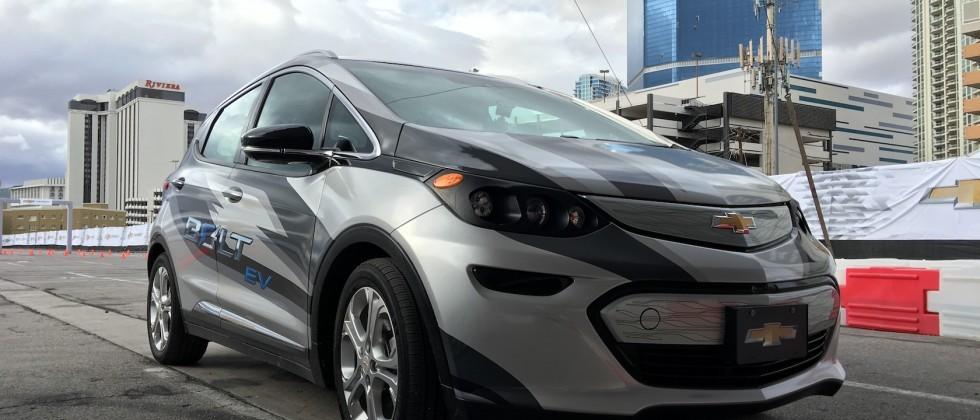 2017 Chevrolet Bolt Ev Revealed With 200 Mile Electric Range Slashgear 2017 Chevrolet Bolt Ev Revealed With 200 Mile Electric Range