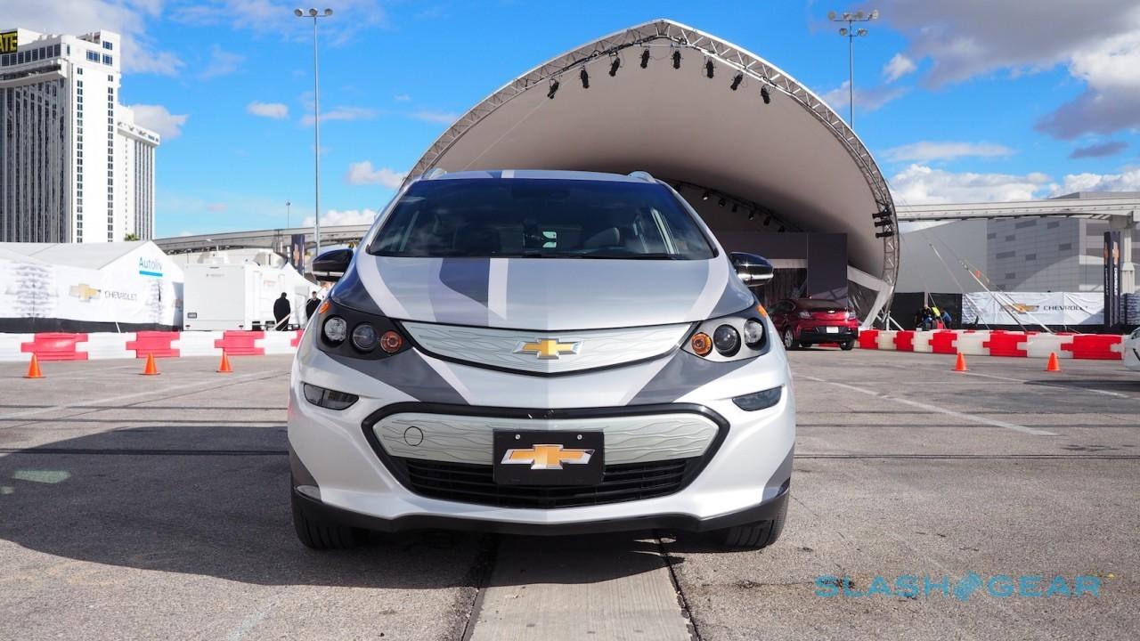 2017-chevrolet-bolt-ev-prototype-first-drive-4