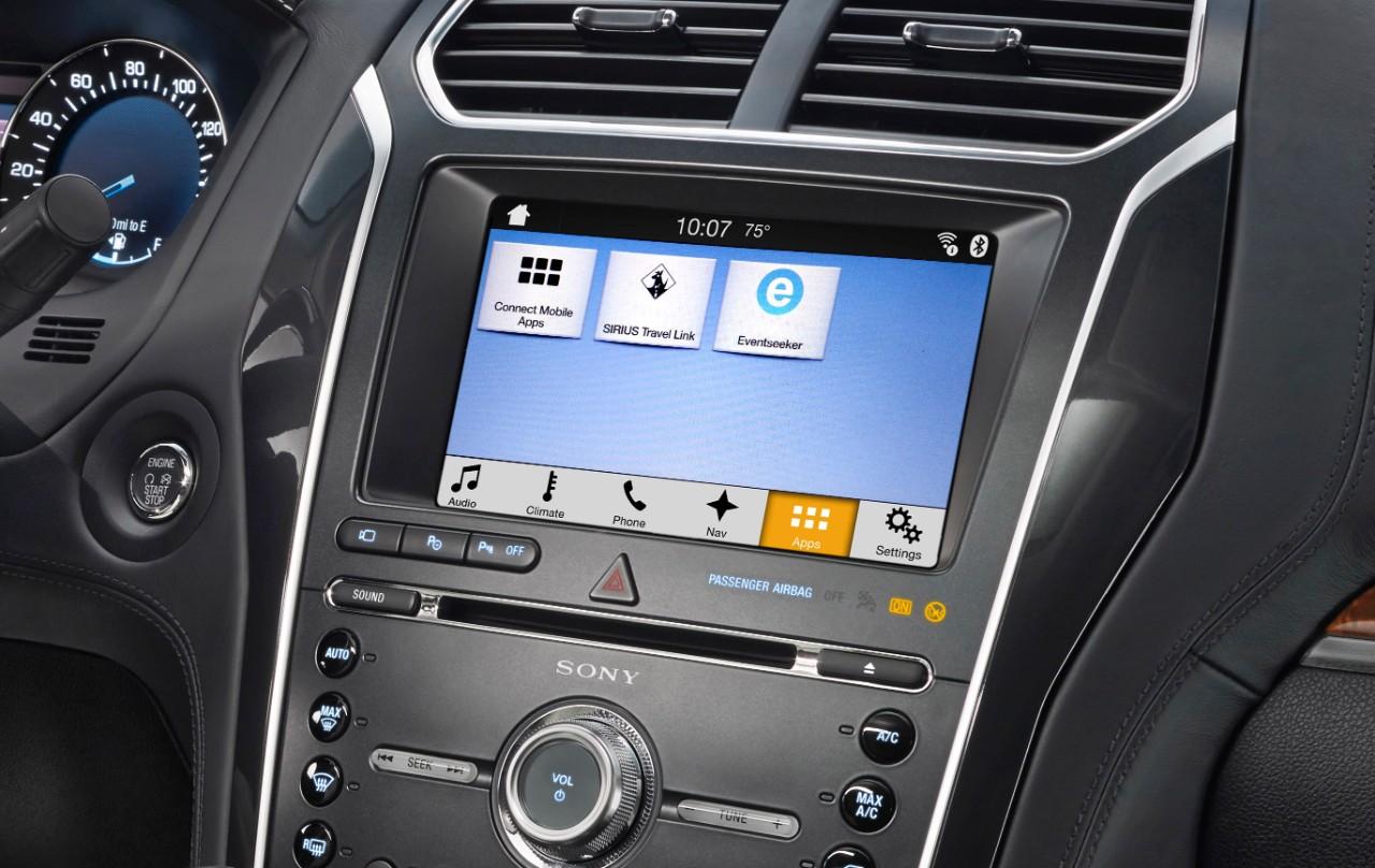 Ford SYNC now boasts Apple CarPlay, Android Auto, remote controls