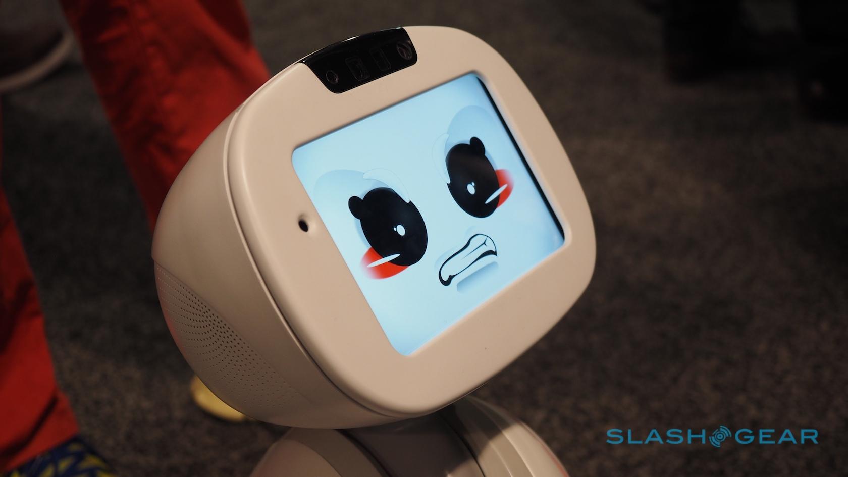 buddy-robot-ces-2016-2
