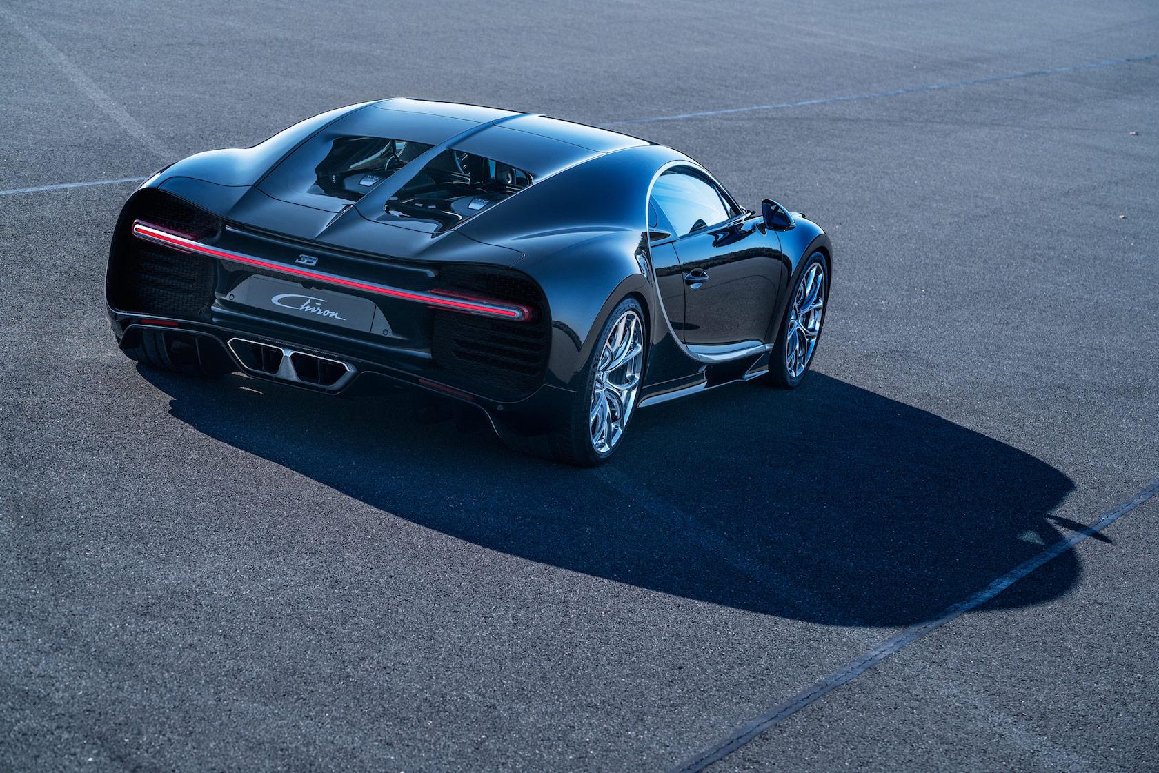 08_CHIRON_dynamic_34-rear_WEB