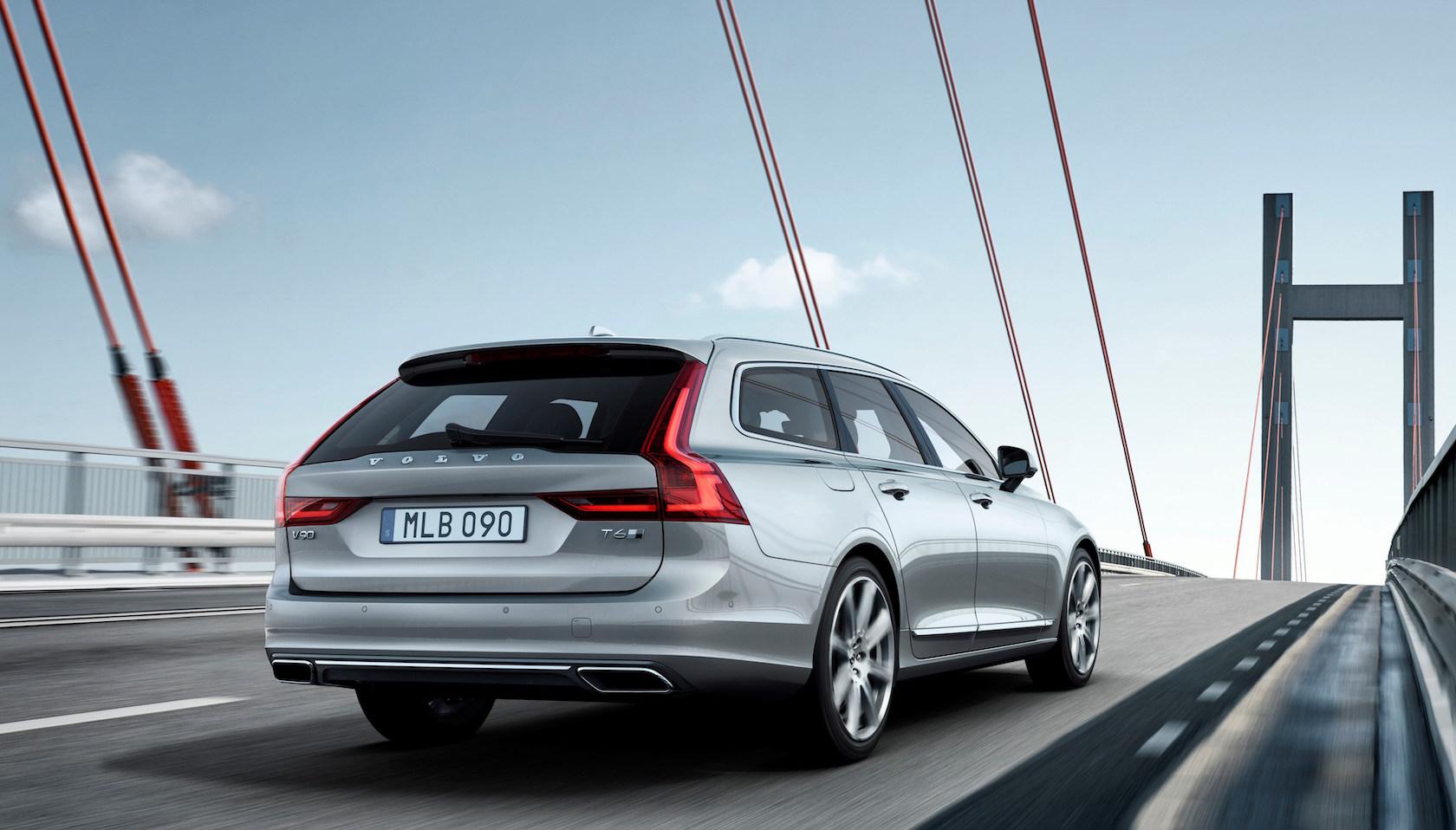 Volvo V90 Location 3/4 Rear