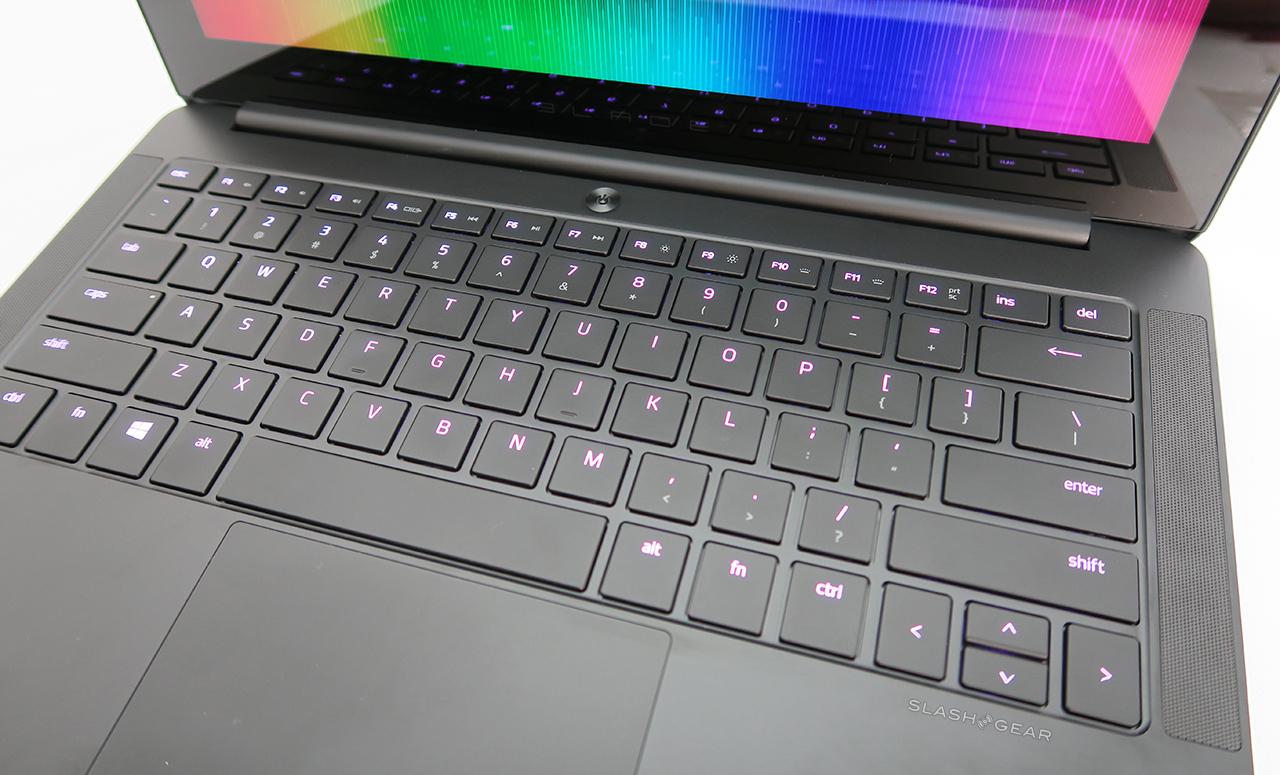 RazerBladeStealth_review_slashgear_downkeys