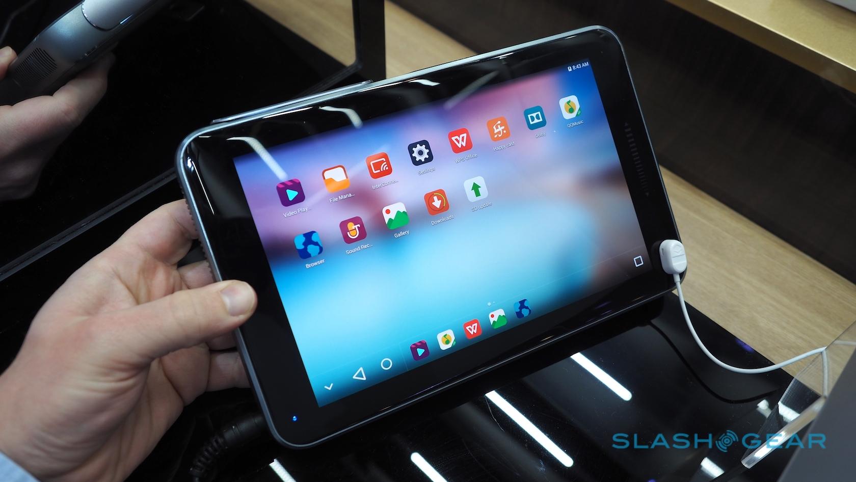 zte-spro-plus-projector-tablet-hands-on-sg-5