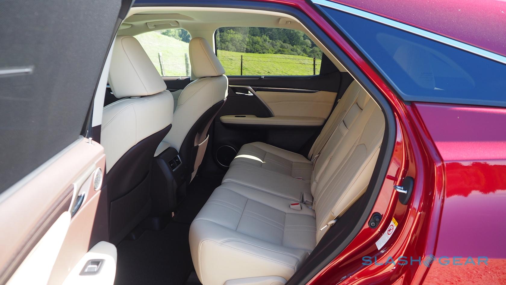 2016-lexus-rx-350-review-10