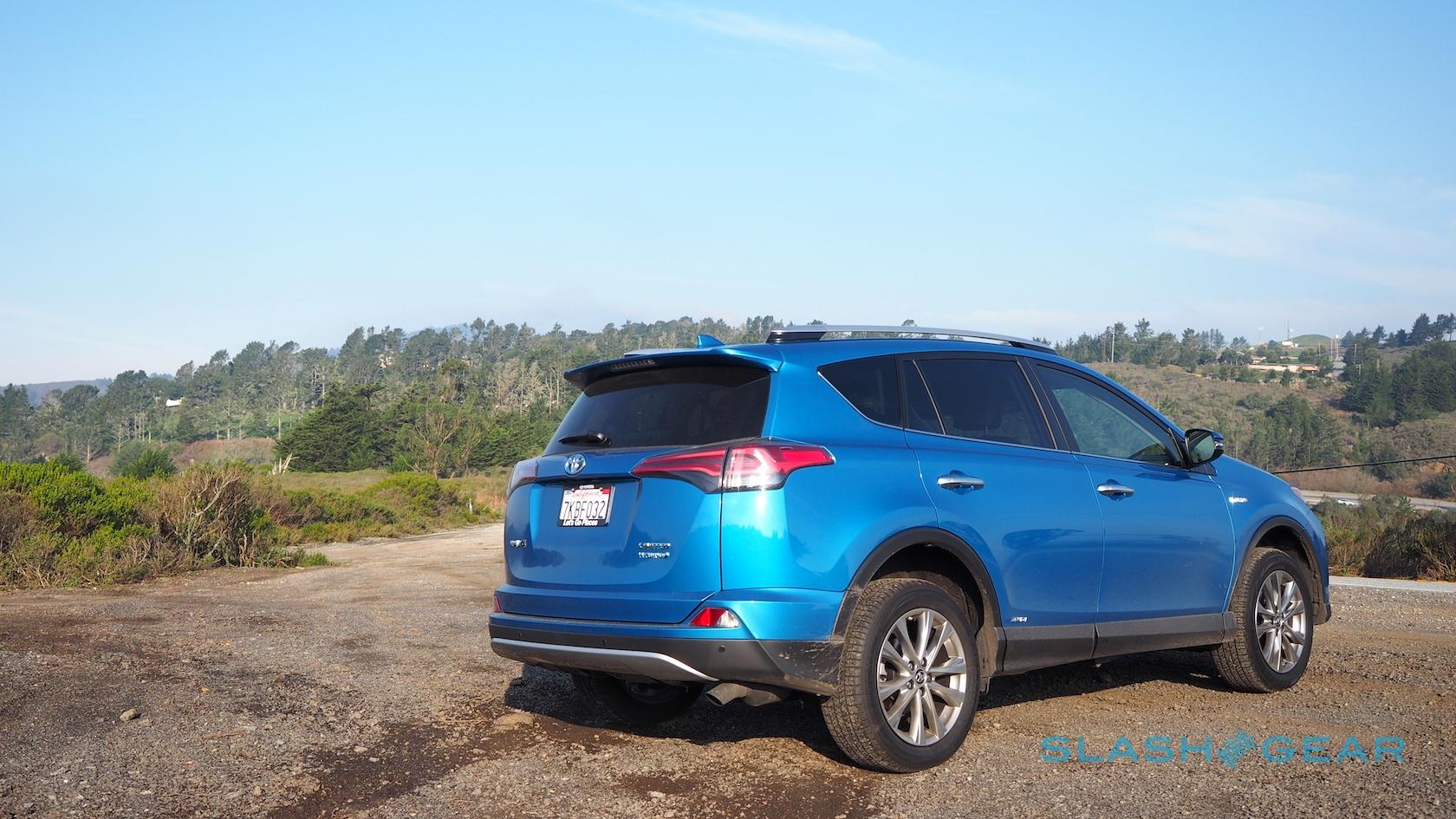 2016-toyota-rav4-hybrid-review-7