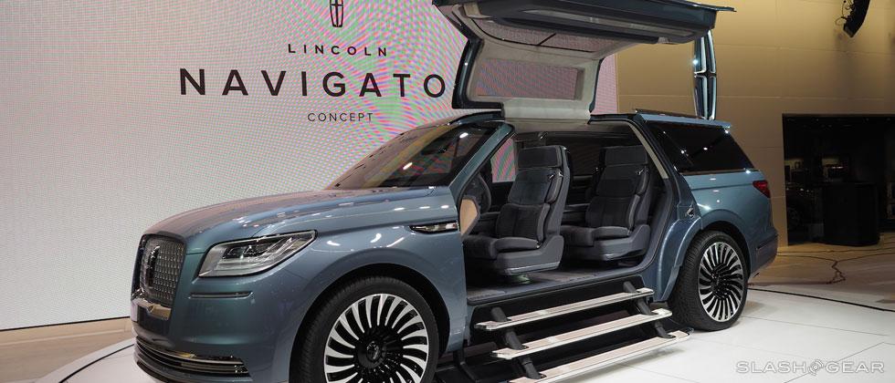 Lincoln Navigator Concept says gullwing doors are “quiet luxury”