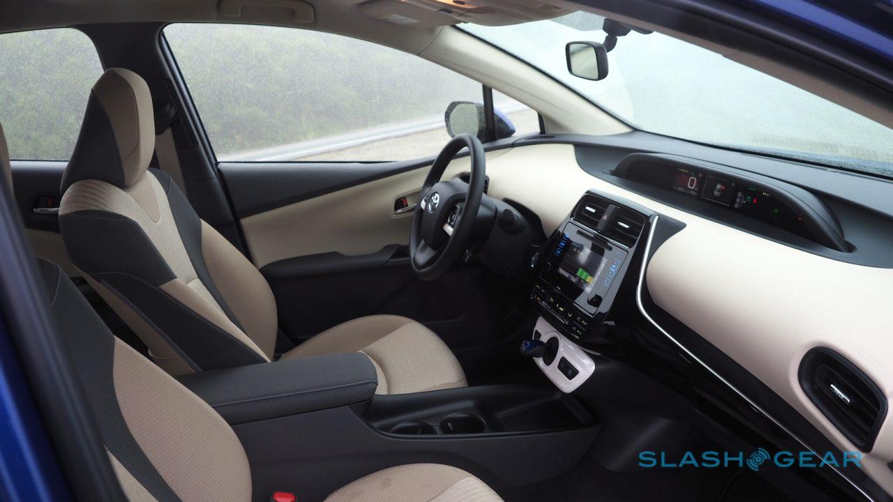 Four Things The 2016 Prius Two Eco Gets Absolutely Right Slashgear
