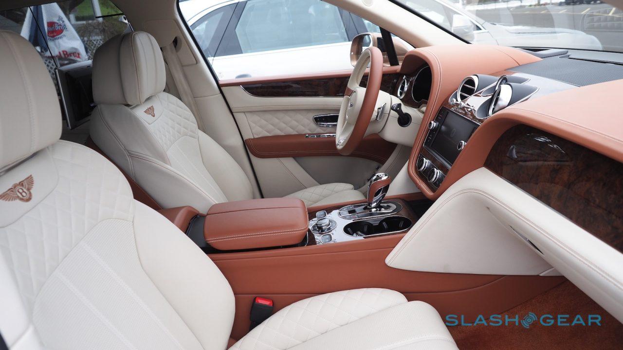 2017-bentley-bentayga-24