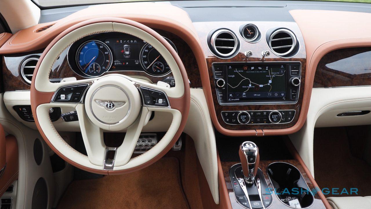 2017-bentley-bentayga-40