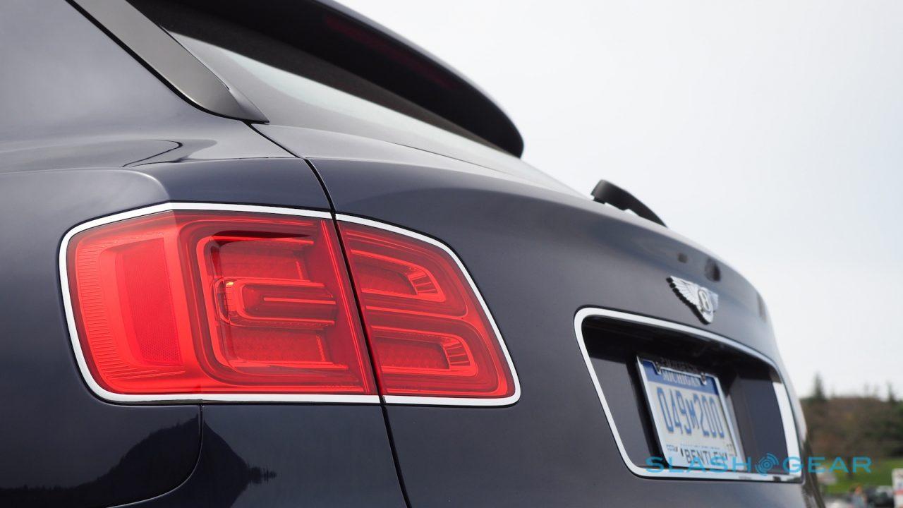2017-bentley-bentayga-51