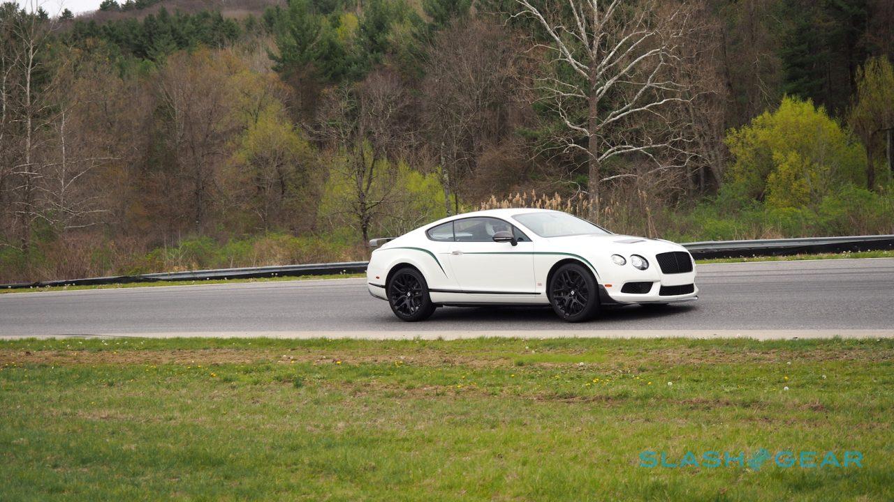 2017-bentley-bentayga-54