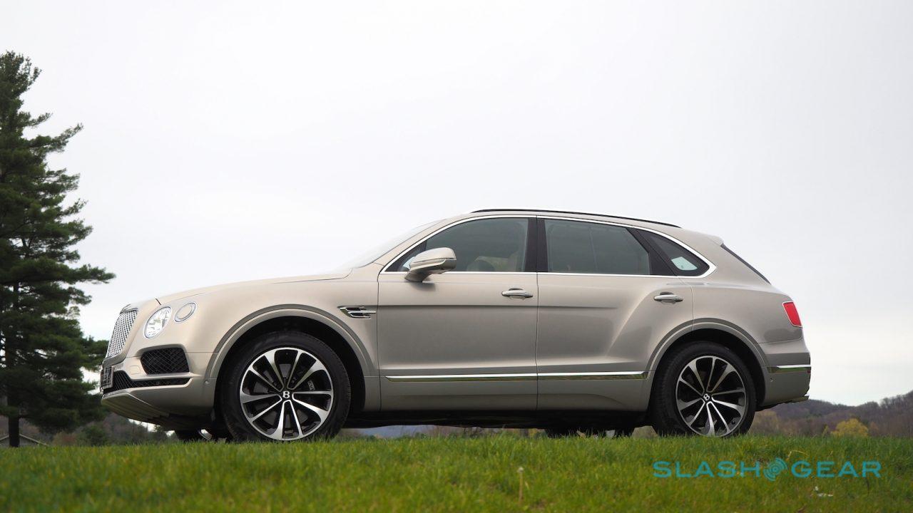 2017-bentley-bentayga-66