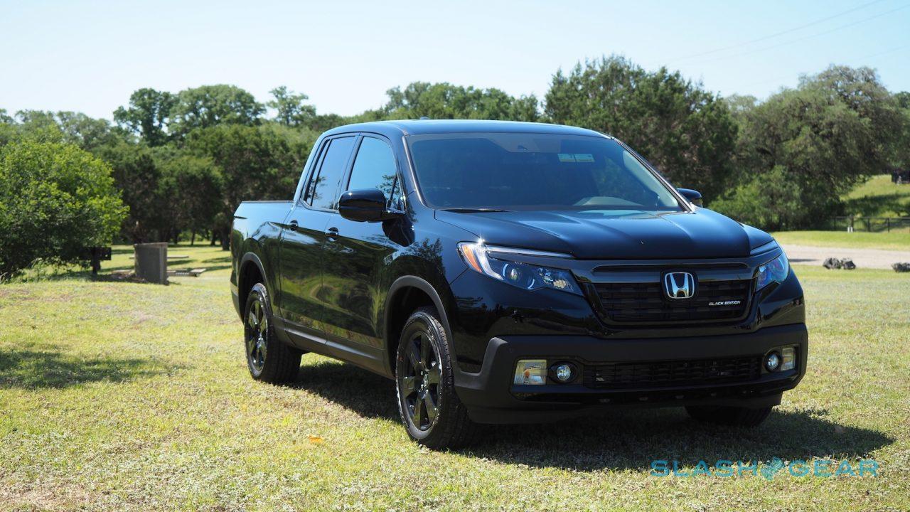 2017-honda-ridgeline-15