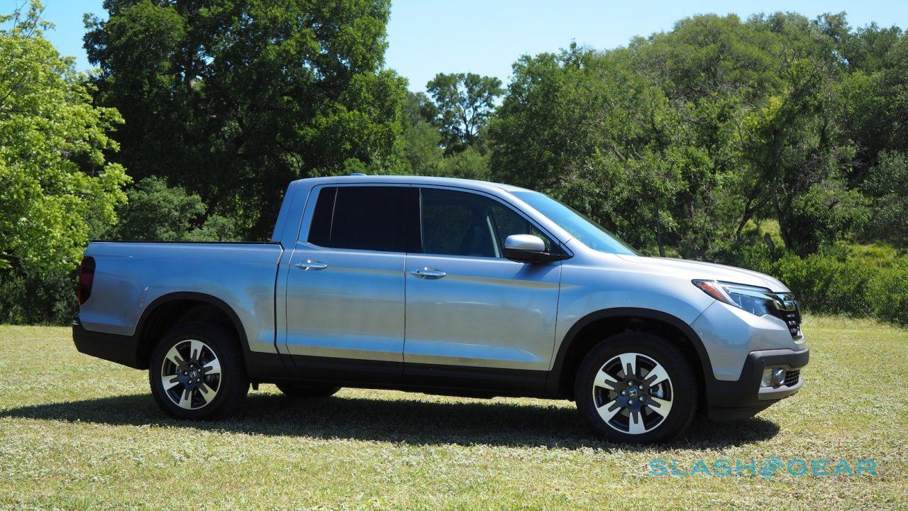 2017-honda-ridgeline-20