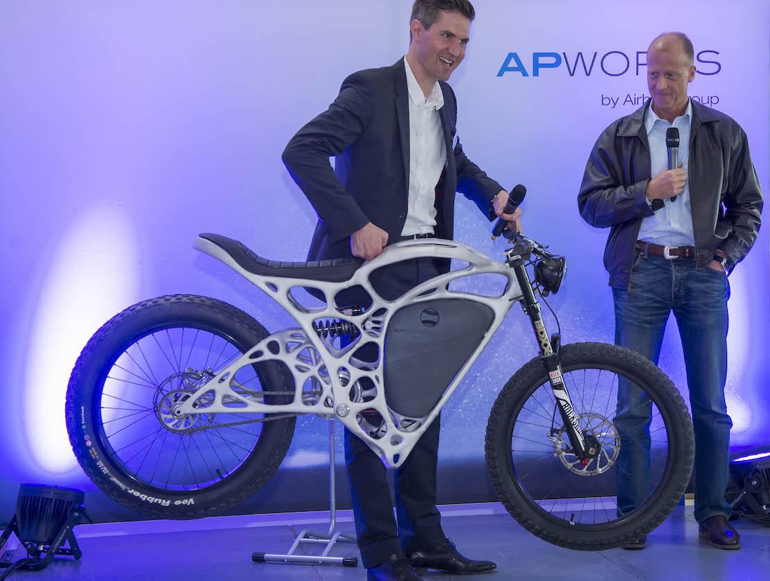Første 3D-printede motorcykel bygget af Airbus