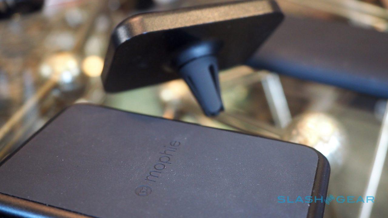 mophie-charge-force-wireless-cases-sg-11