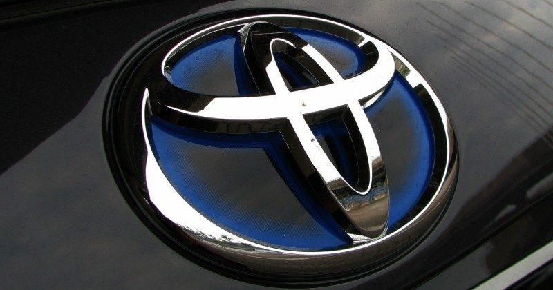 Toyota recalls 1.6m more cars with Takata airbag inflators