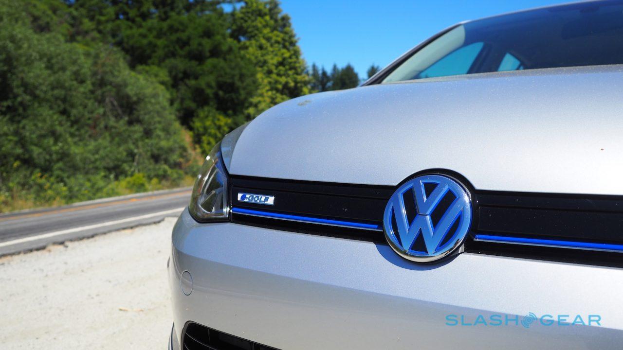 2016-volkswagen-e-golf-review-14