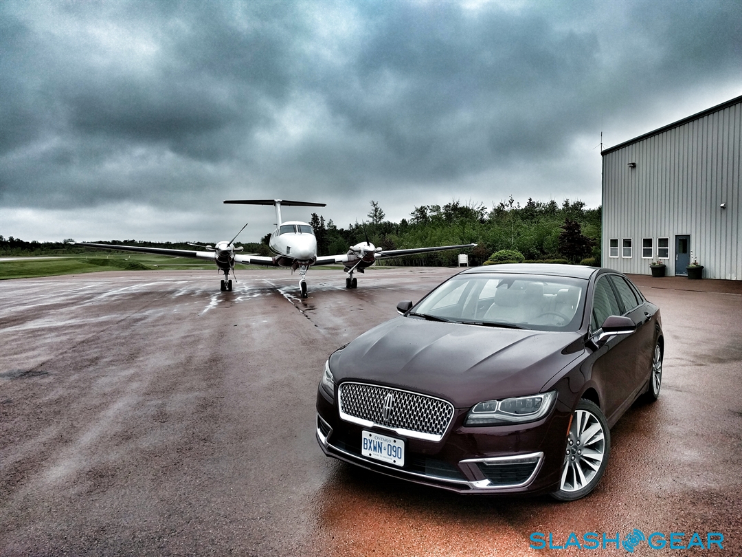 2017 Lincoln Mkz And Hybrid First Drive Slashgear 2017 Lincoln Mkz Review Slashgear00006