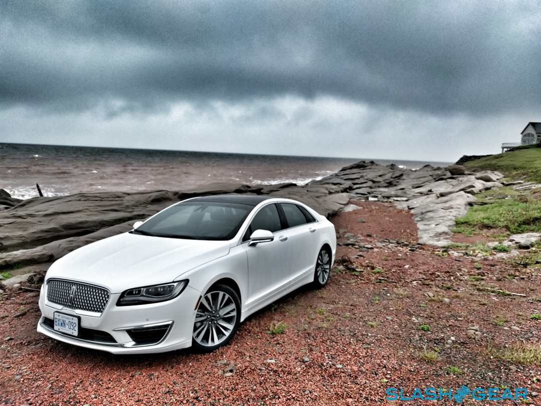 2017 Lincoln Mkz And Hybrid First Drive Slashgear 2017 Lincoln Mkz Review Slashgear00025