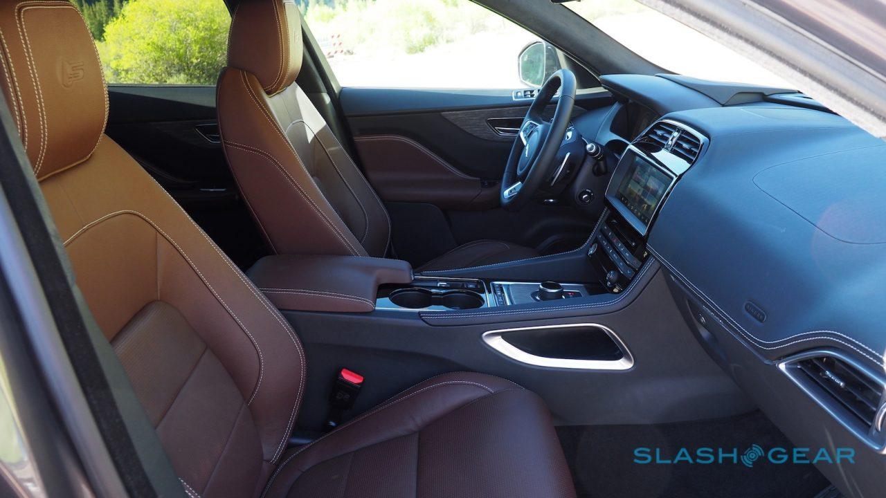 2017-jaguar-f-pace-first-drive-33