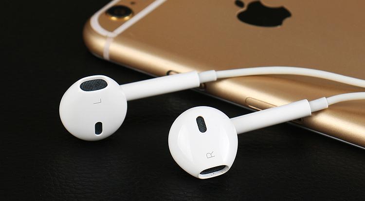 Apple EarPod headphones leak reveal Lightning connector for iPhone 7 -  SlashGear