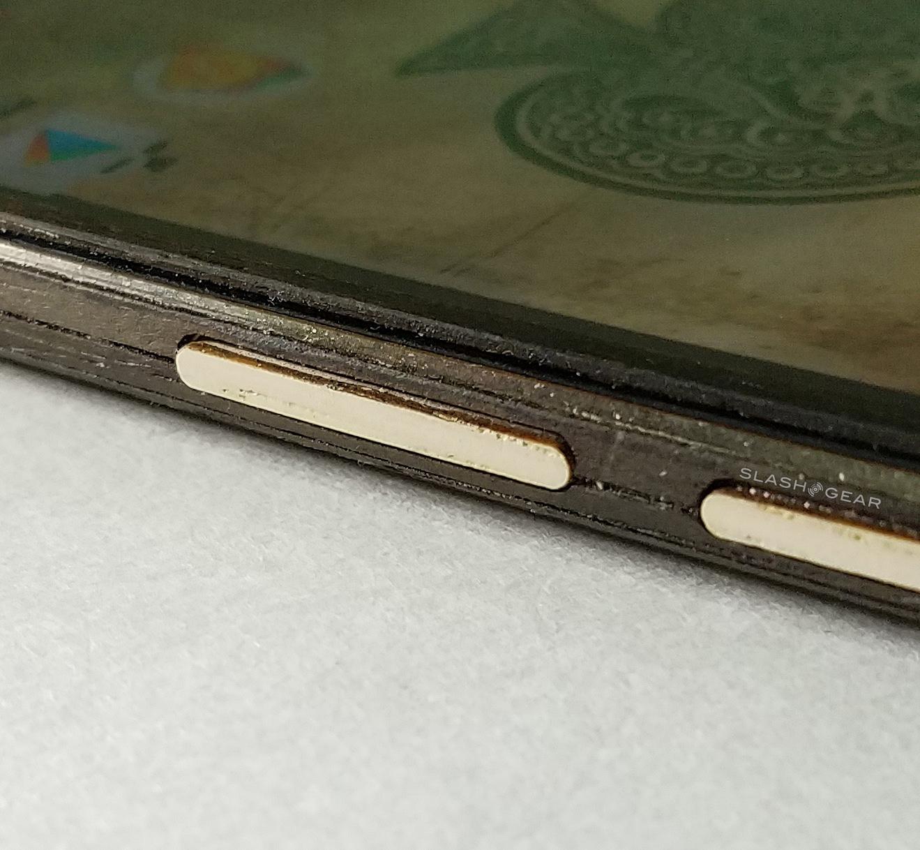 nexus6p_toast_woodbuttons2