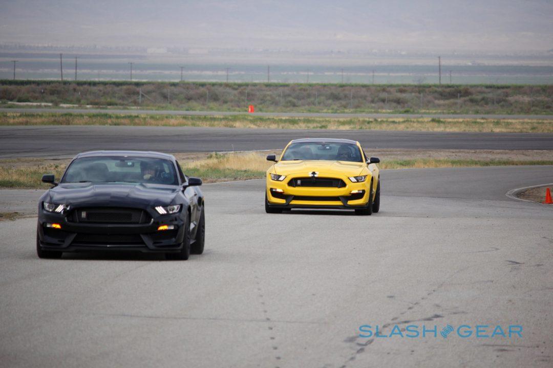 slashgear-gt350r-IMG_0917