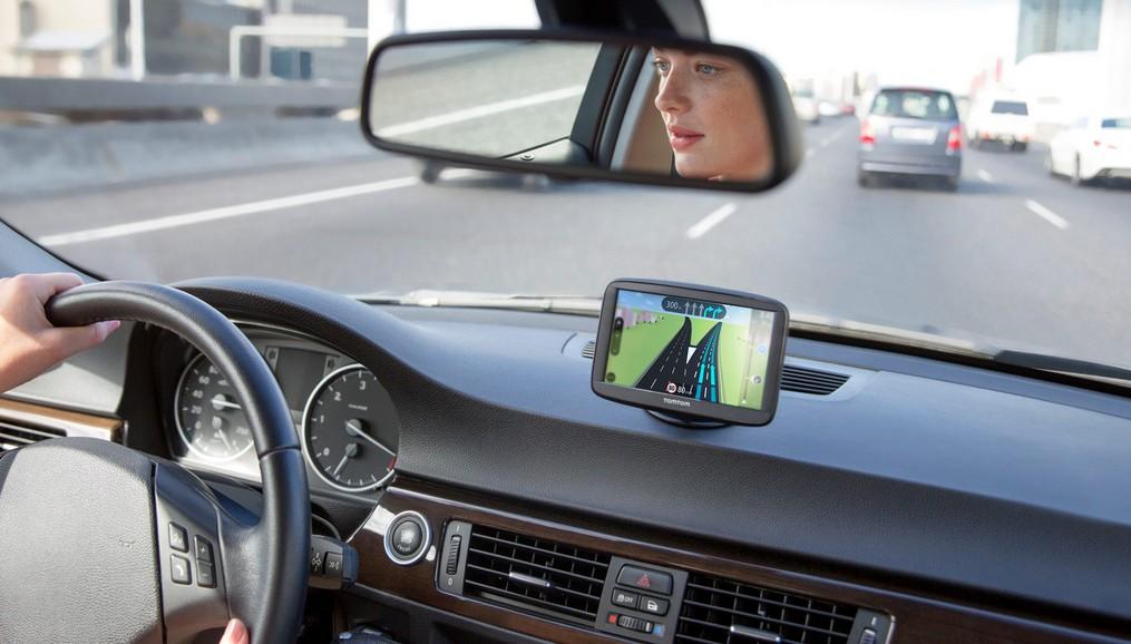 TomTom Via 52 and 62 nav units use smartphone for traffic info -