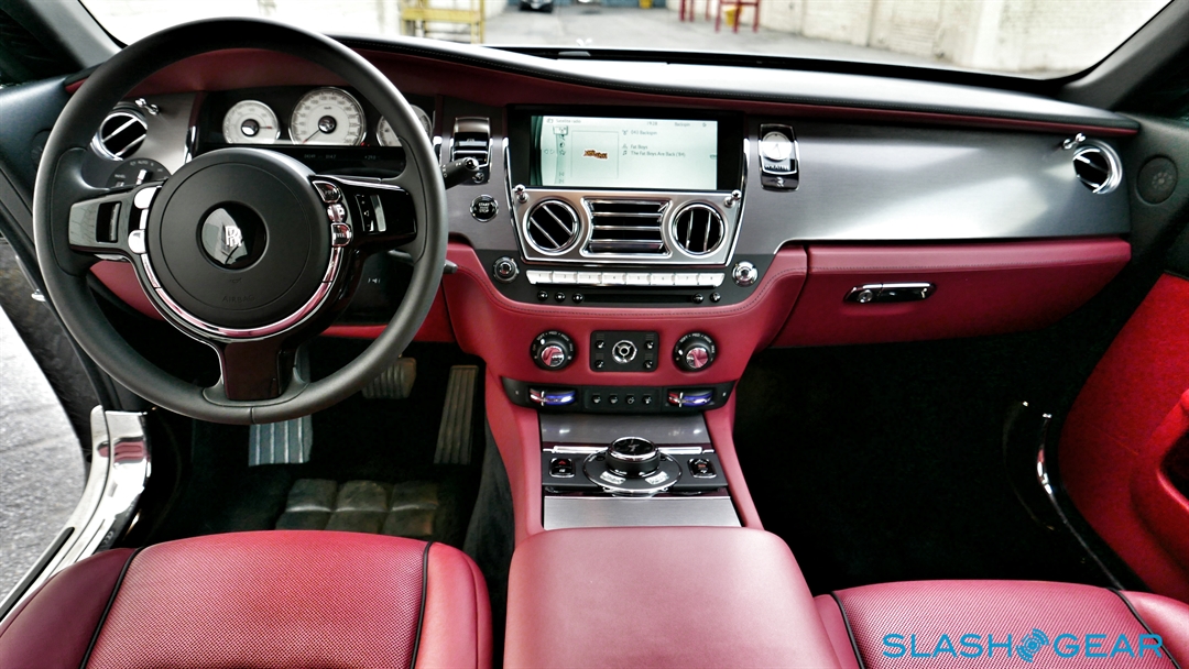 2016-Rolls-Royce-Wraith-review-photo-SlashGear00016