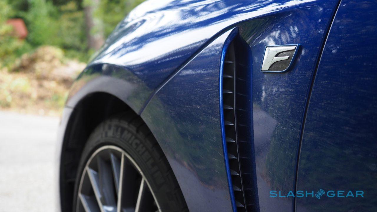 2016-lexus-gs-f-review-0