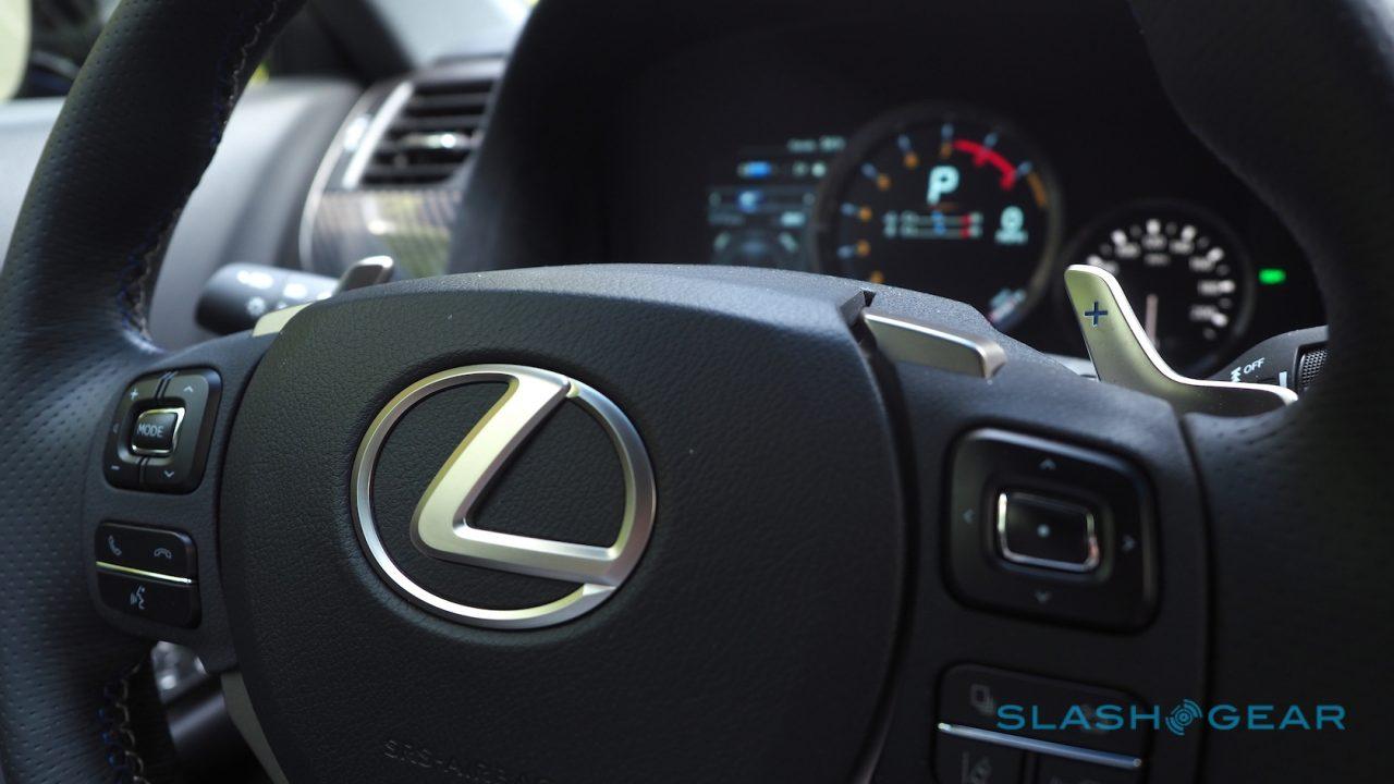 2016-lexus-gs-f-review-17