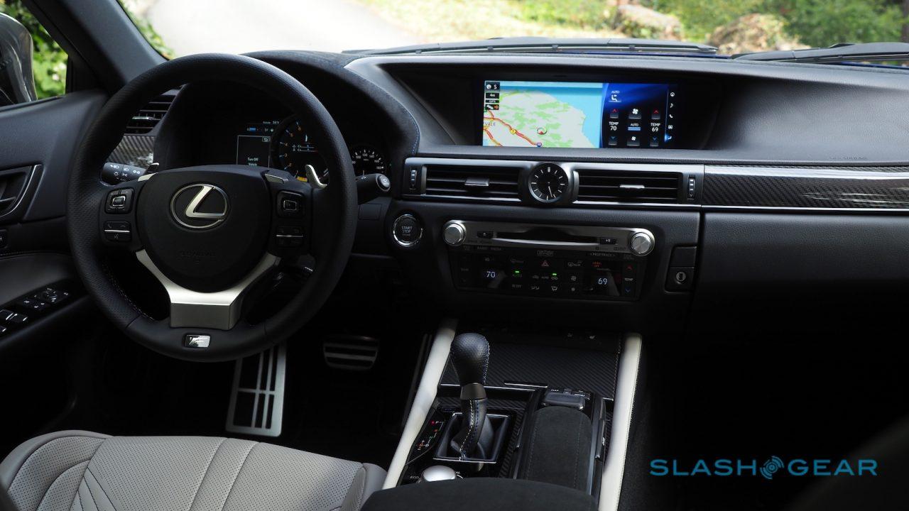 2016-lexus-gs-f-review-22