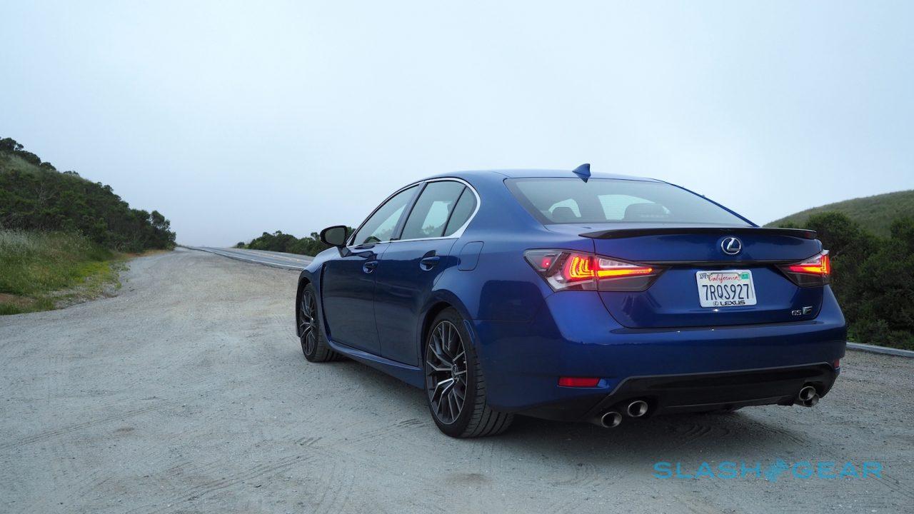 2016-lexus-gs-f-review-9