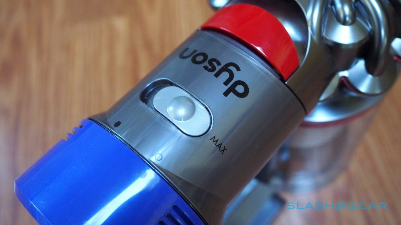 dyson-v8-absolute-vacuum-review-8