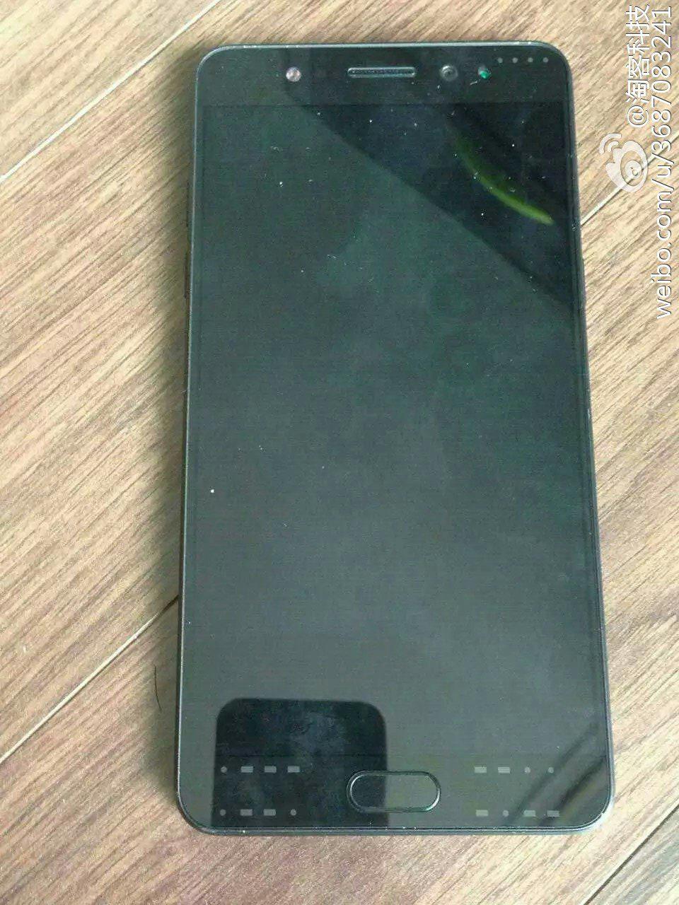 samsung-galaxy-note7-prototype-ecran-plat-1